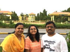 ಪುಟ್ಟ ಹಕ್ಕಿ ಮೊದಲ ಬಾರಿ ರೆಕ್ಕೆ ಬಿಚ್ಚಿ ಹಾರಿದೆ ಬಾನಿಗೆ!