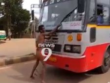 ತುಮಕೂರು: ರಸ್ತೆಯಲ್ಲೇ ಮಾನಸಿಕ ಅಸ್ವಸ್ಥನ ರಂಪಾಟ 