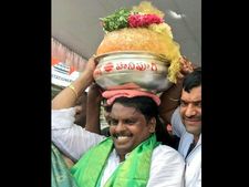 ಹರಾಜಿನಲ್ಲಿ 15.6 ಲಕ್ಷಕ್ಕೆ ಗಣಪತಿ ಲಡ್ಡು ಖರೀದಿಸಿದ ಉದ್ಯಮಿ