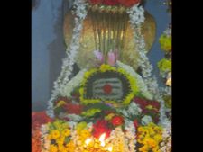 ಗುಹ್ಯದಲ್ಲಿ ತೀರ್ಥ ಸ್ನಾನ ಮಾಡಿದ್ರೆ ಜೀವನ ಪಾವನ!