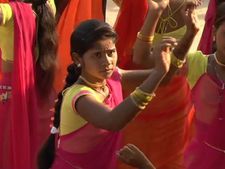 ದೀಪಾವಳಿ ಎಂದರೆ ಲಂಬಾಣಿ ಯುವತಿಯರ ಹಬ್ಬ..!