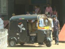 ಹುಬ್ಬಳ್ಳಿಯಲ್ಲಿ ಆಟೋ ಚಾಲಕರು ಹೇಳಿದ್ದೇ ಮೀಟರ್ ರೇಟ್!