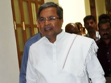 ವೈದ್ಯರ ಮುಷ್ಕರ ಏಕೆ?, ಖಾರವಾಗಿ ಪ್ರಶ್ನಿಸಿದ ಸಿಎಂ