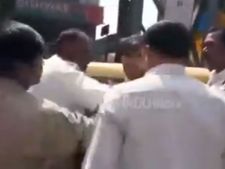 ತುಮಕೂರು: ಟ್ರಾಫಿಕ್ ಪೊಲೀಸ್ ಯುವಕರ ನಡುವೆ ಮಾರಾಮಾರಿ