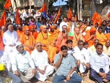 ಅಧ್ಯಯನ ಸಮಿತಿ ಸದಸ್ಯರಿಗೆ ಧರ್ಮದ ತಿಳುವಳಿಕೆ ಇಲ್ಲ: ರಂಭಾಪುರಿ ಶ್ರೀ