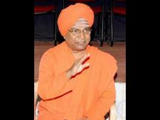'ಮಠಾಧೀಶರು ರಾಜಕಾರಣಿ ಆಗುತ್ತೇನೆ ಎಂಬುದು ಹುಚ್ಚರ ಸಂತೆ'
