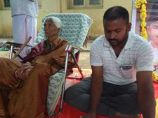 ನಿವೇಶನದ ಖಾತಾಗಾಗಿ 90 ರ ವೃದ್ಧೆ ಅಹೋರಾತ್ರಿ ಉಪವಾಸ