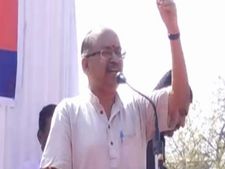 ಹುಬ್ಬಳ್ಳಿಯಲ್ಲಿ ಆರೆಸ್ಸೆಸ್ ನಾಯಕ ರಘುನಂದನ್ ಪ್ರಚೋದನಾತ್ಮಕ ಭಾಷಣ