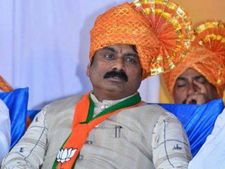 'ಬೆಳಗಾವಿ ವಿವಾದ ಬಗೆಹರಿಯಲಿ, ಮರಾಠಿಗರಂತೆ ನಿರ್ಣಯ ಬರಲಿ'