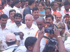 ಕು.ರಮ್ಯಾ, ಅಪ್ಪಾಜಿ ಬಳಿಕ ಈಗ ಮಂಡ್ಯದಲ್ಲಿ ಬಿಎಸ್‌ವೈ ಕ್ಯಾಂಟೀನ್!