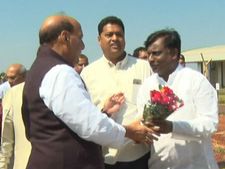 ಬೆಳಗಾವಿ: ರಾಜನಾಥ್ ಸಿಂಗ್ ಗೆ ತಟ್ಟಿದ ಸಾಲ ಮನ್ನಾ, ಮಹಾದಾಯಿ ಬಿಸಿ