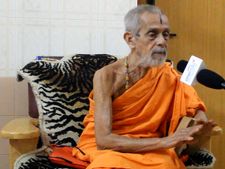 ಪೇಜಾವರ ಶ್ರೀಗಳಿಗೆ ವಿಪರೀತ ಬೆನ್ನು ನೋವು, 15 ದಿನ ವಿಶ್ರಾಂತಿ ಸೂಚನೆ