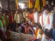 ಅಣಕು ಶವಯಾತ್ರೆ ಮೂಲಕ ಪ್ರಧಾನಿ ವಿರುದ್ಧ ಕನ್ನಡ ಪರ ಸಂಘಟನೆಗಳ ಆಕ್ರೋಶ