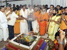 ನೂರು ಟನ್ ತೂಕದ ಕೊಟ್ಟೂರೇಶ್ವರ ರಥ ಉತ್ಸವಕ್ಕೆ ಸಿದ್ಧ