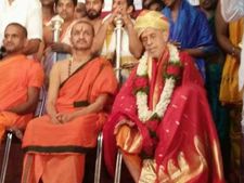 ಉಡುಪಿ ಪೇಜಾವರ ಹಿರಿಯ ಶ್ರೀಗಳಿಗೆ 'ಯತಿಕುಲ ಚಕ್ರವರ್ತಿ' ಬಿರುದು