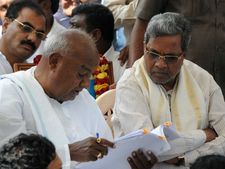  'ಕೆಟ್ಟ ಆಡಳಿತಗಾರ' ಸಿದ್ದರಾಮಯ್ಯ ಜತೆ ವೇದಿಕೆ ಹಂಚಿಕೊಳ್ಳಲ್ಲ: ದೇವೇಗೌಡ