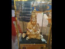 ರಾಹುಲ್ ಗಾಂಧಿಗೆ 60 ಲಕ್ಷದ ಬಂಗಾರಲೇಪಿತ ವಾಲ್ಮೀಕಿ ವಿಗ್ರಹ 