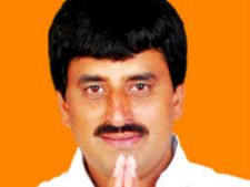 'ತಾಕತ್ ಇದ್ದರೆ ನನ್ನ ಸೋದರನ ಜಿ.ಪಂ ಅಧ್ಯಕ್ಷ ಸ್ಥಾನದಿಂದ ಇಳಿಸಲಿ'