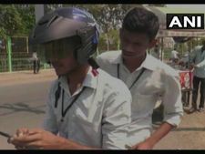 ಕಲಬುರಗಿ: ಇದು ವಿಳಾಸ ಹೇಳುವ ಗೈಡಿಂಗ್ ಹೆಲ್ಮೆಟ್ 