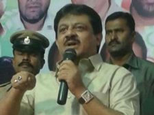 ದೇವೇಗೌಡರೇ ವಿರುದ್ಧವಾಗಿ ನಿಂತರೂ ಗೆಲುವು ನನ್ನದೇ: ಜಮೀರ್ ಅಹಮದ್