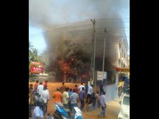 ಮಣಿಪಾಲದಲ್ಲಿ ಬೆಂಕಿ ಅವಘಡ, ಧಗಧಗನೆ ಹೊತ್ತಿ ಉರಿದ ವಾಣಿಜ್ಯ ಸಮುಚ್ಛಯ