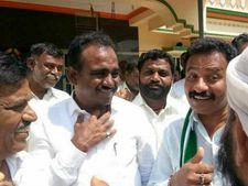 'ಕೈ' ಬಿಟ್ಟ ಜೇಡ್ರಳ್ಳಿ ಕೃಷ್ಣಪ್ಪ ಜೆಡಿಎಸ್ ಗೆ, ಮಾಗಡೀಲಿ ಇದೇನಿದು?
