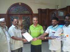 ಗಣೇಶನ ಅವತಾರ : ಟಪಾಲ್ ಕೈಯಲ್ಲಿ ಜೆಡಿ(ಯು) ಟಪಾಲ್!