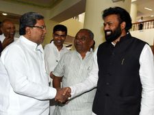 ಸಿದ್ದರಾಮಯ್ಯ v/s ಶ್ರೀರಾಮುಲು ಕದನ : ಲಾಭ, ನಷ್ಟದ ಲೆಕ್ಕಾಚಾರ!