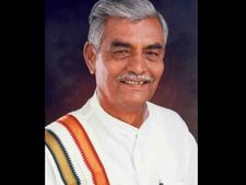 ಕೈ ತಪ್ಪಿದ ಬಿಜೆಪಿ ಟಿಕೆಟ್, ಕೆ.ಎಸ್.ಈಶ್ವರಪ್ಪ ಆಪ್ತ ಕಾಂಗ್ರೆಸ್‌ಗೆ!