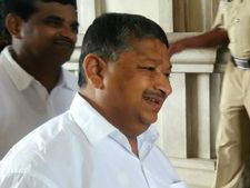 ಬೇಲೂರು : ರುದ್ರೇಶಗೌಡರ ಕುಟುಂಬಕ್ಕೆ 'ಕೈ' ಟಿಕೆಟ್ ಖಚಿತ? 