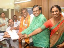 ಕಾಳೇಶ್ವರನಿಗೆ, ತಿಮ್ಮಪ್ಪನಿಗೆ ನಮಿಸಿ ಜನರ ಆಶೀರ್ವಾದ ಬೇಡಿದ ಸೋಮಶೇಖರ
