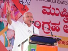 ಸೋಲಿನ ಭೀತಿಯಿಂದ ಬದಾಮಿಯಲ್ಲಿ ಸಿದ್ದರಾಮಯ್ಯ ಸ್ಪರ್ಧೆ: ಬಿಎಸ್ ವೈ