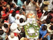 ಸಿದ್ದು ನ್ಯಾಮಗೌಡ ಅಂತಿಮ ದರ್ಶನ: ಕಂಬನಿ ಮಿಡಿದ ಜನ