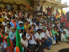  ಕರ್ನಾಟಕ ಬಂದ್: ಸಿಎಂ ಸ್ವಕ್ಷೇತ್ರದಲ್ಲೇ ಪ್ರತಿಭಟನೆ ಜೋರು 