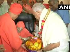 ಸಿದ್ದಗಂಗಾ ಶ್ರೀಗಳ ಆಶೀರ್ವಾದ ಪಡೆದ ನೂತನ ಮುಖ್ಯಮಂತ್ರಿ ಬಿಎಸ್‌ವೈ