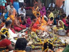  ಮಳೆರಾಯನ ಆಗಮನಕ್ಕಾಗಿ ಹೋಮ ಮಾಡಿಸಿದ ಬಾದಾಮಿ ಜನತೆ 