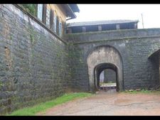 ಪ್ರವಾಸಿಗರನ್ನು ಕೈಬೀಸಿ ಕರೆಯಲಿವೆ ಮಡಿಕೇರಿ ಕೋಟೆ-ಅರಮನೆ