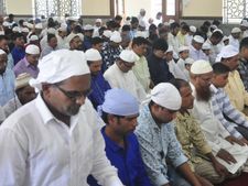  ಉಡುಪಿಯಲ್ಲಿ ರಂಜಾನ್ ಆಚರಣೆ: ಮಸೀದಿಗಳಲ್ಲಿ ಸಾಮೂಹಿಕ ಪ್ರಾರ್ಥನೆ