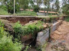 ಮರಳು ಲೂಟಿಕೋರರ ಹಾವಳಿಗೆ ಸೇತುವೆ ಬಲಿ: 25 ಗ್ರಾಮಗಳ ಸಂಪರ್ಕ ಕಡಿತ