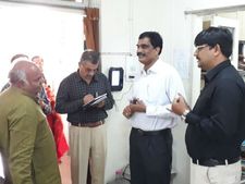 ರಾಜ್ಯದಲ್ಲಿ ಔಷಧ ಸಂಗ್ರಹ ಎಷ್ಟಿದೆ: ಸಚಿವರ ಹಠಾತ್‌ ತಪಾಸಣೆ