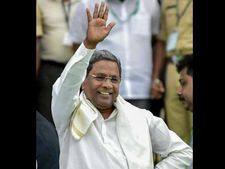 ಕಾಂಗ್ರೆಸ್ ಒಳಬೇಗುದಿಗೆ ಕ್ಯಾರೇ ಅನ್ನುತ್ತಿಲ್ಲವೇ ಸಿದ್ದರಾಮಯ್ಯ?