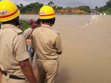 ಹಾವೇರಿ: ನದಿಯಲ್ಲಿ ಕೊಚ್ಚಿಹೋದ ಲಾರಿ, ಇಬ್ಬರು ನೀರುಪಾಲು, ಓರ್ವ ಪಾರು 