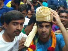 ಹುಟ್ಟುಹಬ್ಬ ಸಂಭ್ರಮದಲ್ಲಿ ಪ್ರಜ್ವಲ್ , ಚುನಾವಣೆ ಸ್ಪರ್ಧೆ ಬಗ್ಗೆ ಸುಳಿವು! 