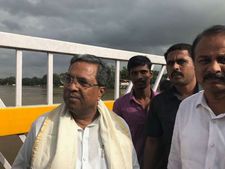 ಕೇರಳ ಪ್ರವಾಹ ನೋಡಿದ ಮೋದಿ ಕೊಡಗಿಗೂ ಬರಲಿ: ಸಿದ್ದರಾಮಯ್ಯ