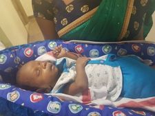 ಈ ಮುದ್ದು ಮಗುವಿನ ಸ್ಥಿತಿ ನೋಡಿದರೆ ಹೃದಯವೇ ಕಿತ್ತುಬರುತ್ತದೆ