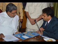 ಬಸವಣ್ಣನ ಮುಂದೆ ಭಾವುಕರಾದ ಸಿದ್ದು ಈ ಪ್ರಶ್ನೆಗಳಿಗೆ ಉತ್ತರಿಸುವರೆ?