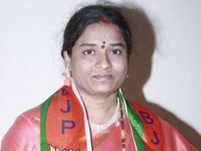 ಬಳ್ಳಾರಿ ಲೋಕಸಭೆ ಉಪಚುನಾವಣೆ: ಬಿಜೆಪಿ ಅಭ್ಯರ್ಥಿಯಾಗಿ ಜೆ. ಶಾಂತಾ ನಾಮಪತ್ರ ಸಲ್ಲಿಕೆ