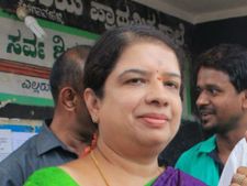 ರಾಮನಗರ ಅಭ್ಯರ್ಥಿ ಅನಿತಾ ಕುಮಾರಸ್ವಾಮಿ 100 ಕೋಟಿ ರೂ. ಆಸ್ತಿ ಒಡತಿ