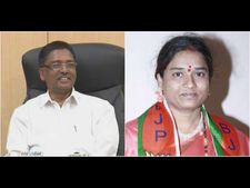 ರಾಮುಲು v/s ಡಿಕೆಶಿ: ಬಳ್ಳಾರಿಯಲ್ಲಿ ಬೀಳುವರು ಯಾರು, ಏಳುವರು ಯಾರು?