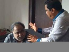 ಮಂಡ್ಯ ಉಪ ಚುನಾವಣೆ :  ಅಂಬರೀಶ್ ಭೇಟಿಯಾದ ಎಲ್.ಆರ್.ಶಿವರಾಮೇಗೌಡ 